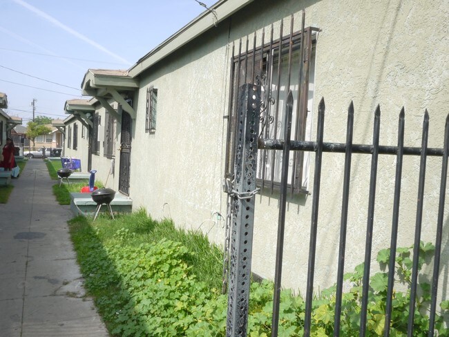 Building Photo - 3446 McKinley Ave