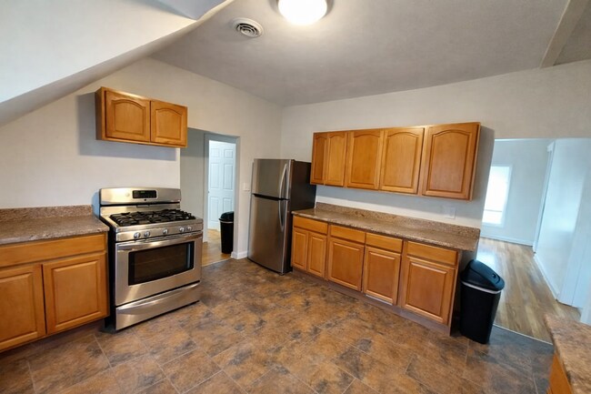 Foto del edificio - 64 Chase Ave