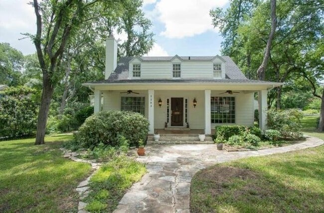 Foto del edificio - 2203 Griswold Ln