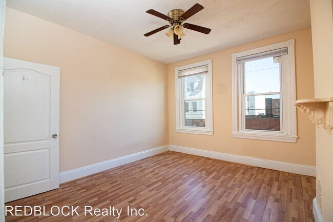Building Photo - 2 br, 1 bath House - 424 N Wiota St