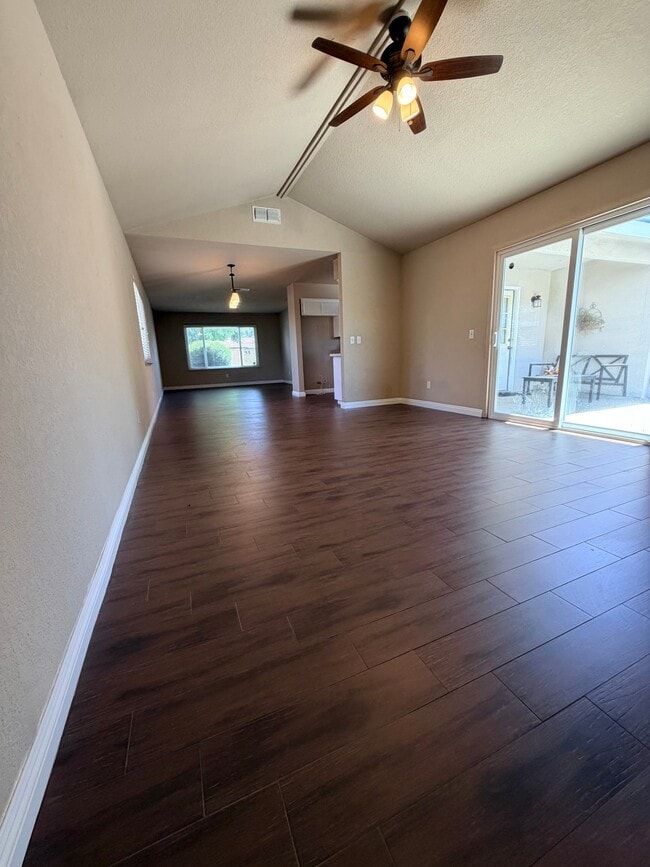 Foto del edificio - 540 Sundance Ln