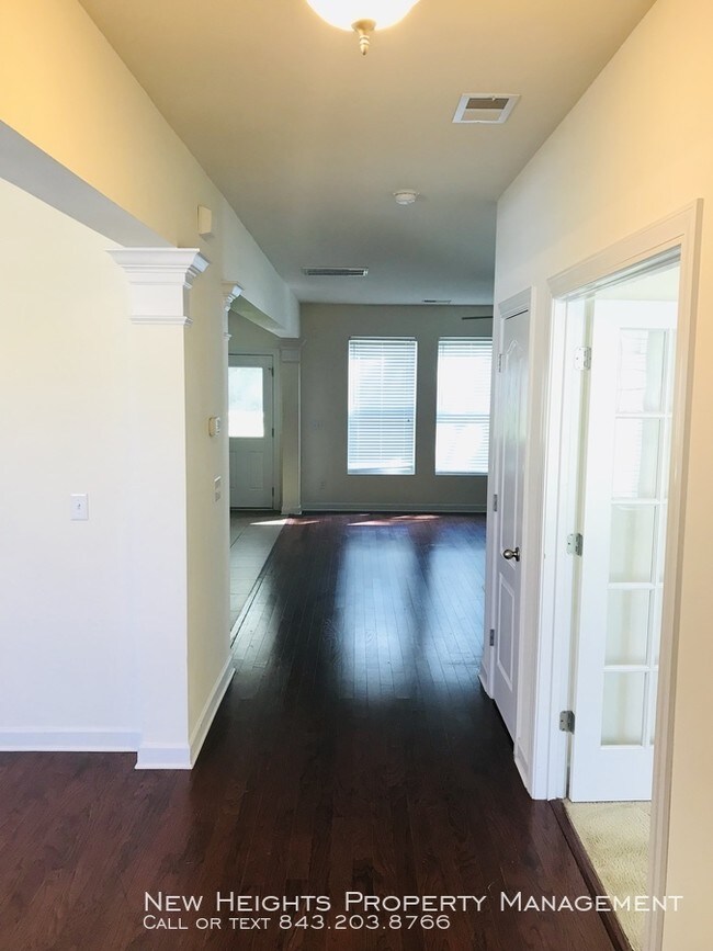Building Photo - 313 Foxbank Plantation Blvd