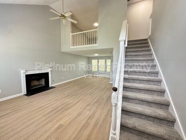 Foto del edificio - 1451 Glynview Cir