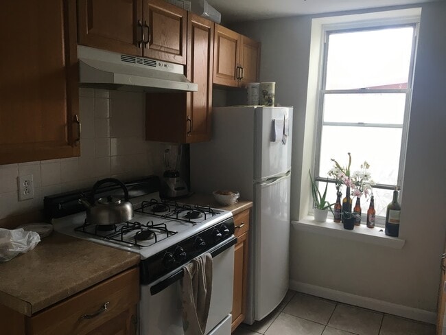 Kitchen 1 - 916 S 22nd St