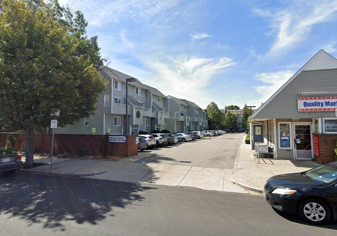 Foto principal - 140 North Beacon St