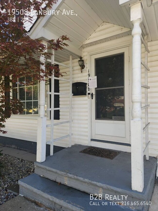 Foto del edificio - 19508 Lanbury Ave