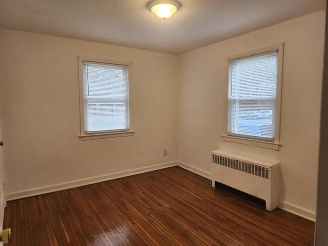 Building Photo - 2 Springwood Cir