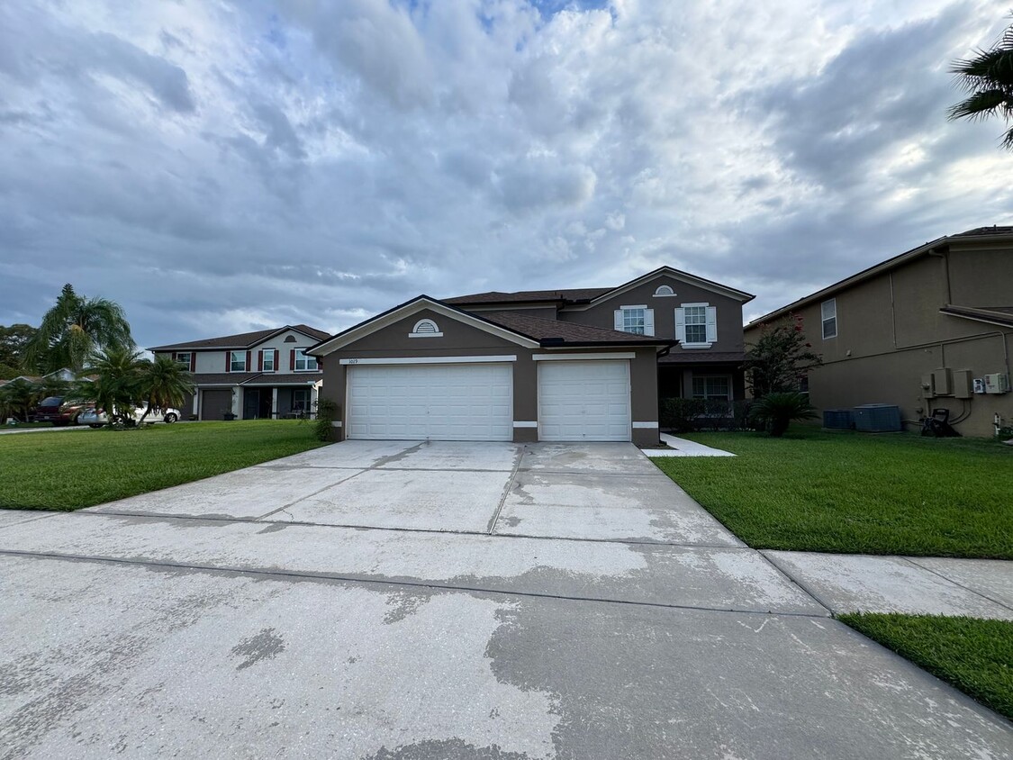 Primary Photo - Gated Family Home in Avalon Park, 5 bedroo...