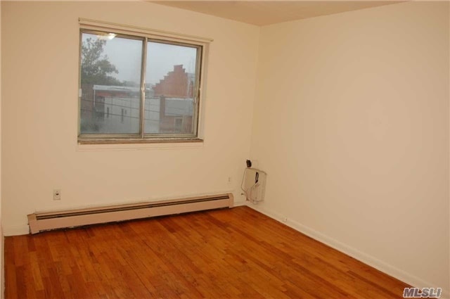 Building Photo - 51-35 Codwise Pl