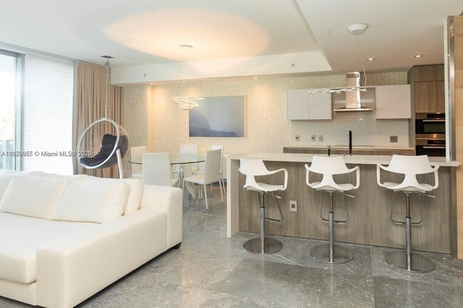 Building Photo - 350 Ocean Dr