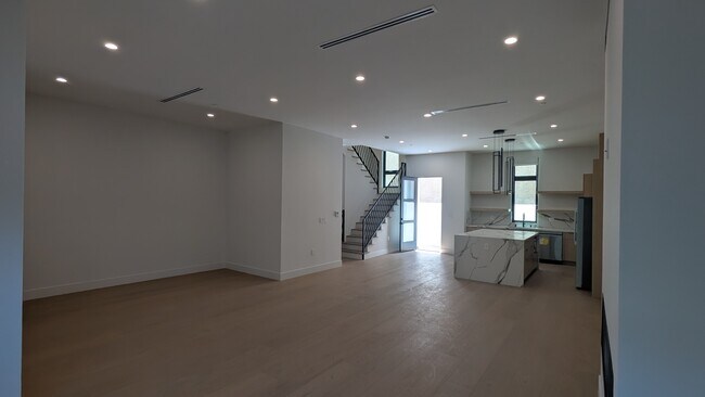 Foto del edificio - 3846 Bentley Ave