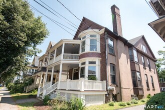 Building Photo - 110 Avon St