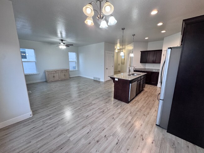 Building Photo - 16371 S 1500 W