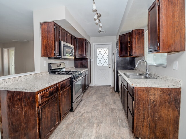 Building Photo - 7014 E Holly St