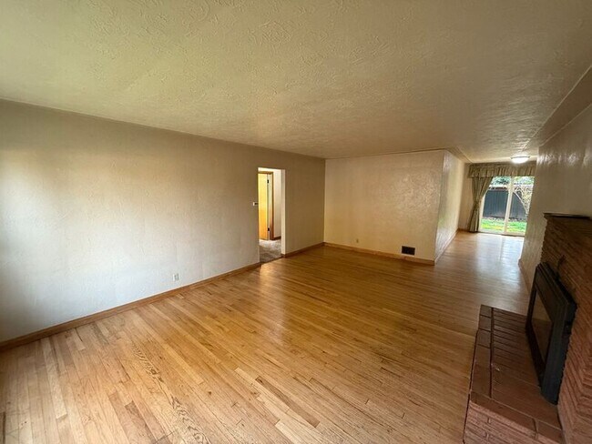 Foto del edificio - 595 18th St NE