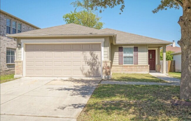 Building Photo - "Charming 3-Bed Retreat in San Antonio with Modern Granite Touches!"