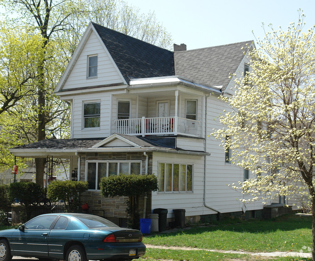 Foto principal - 1701 Capouse Ave