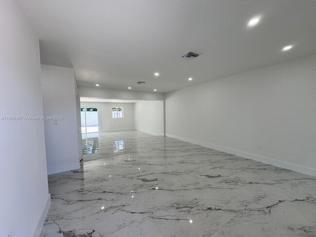 Foto del edificio - 11000 SW 47th Terrace