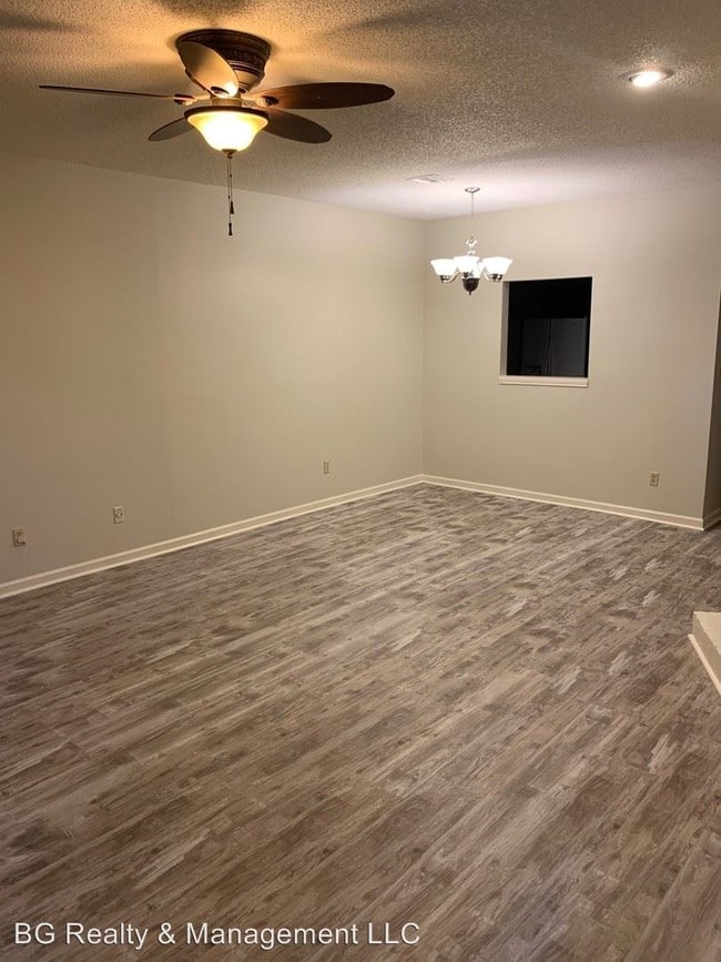 Building Photo - 3 br, 2 bath House - 103 Charolais St. Unit A