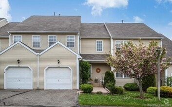 Building Photo - 902 Gray Fox Ln