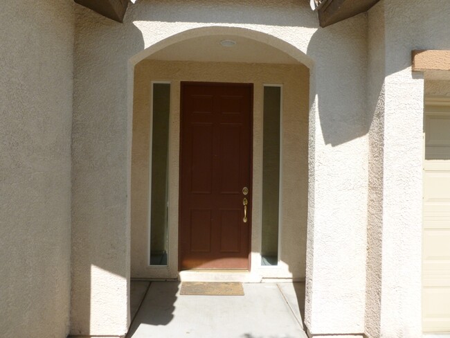Building Photo - 5717 Leonidas St