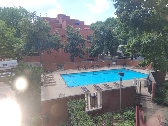 Foto del edificio - 901 S Plymouth Ct