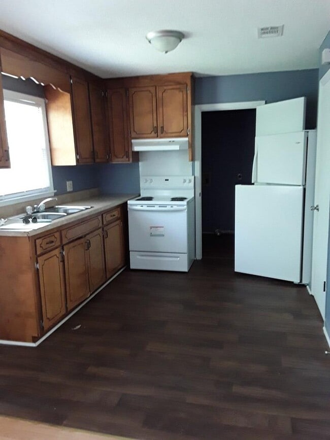 Building Photo - 164 Laverne Cir SW