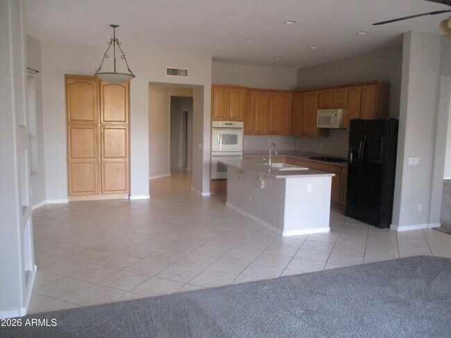 Foto del edificio - 2926 W Eastman Dr