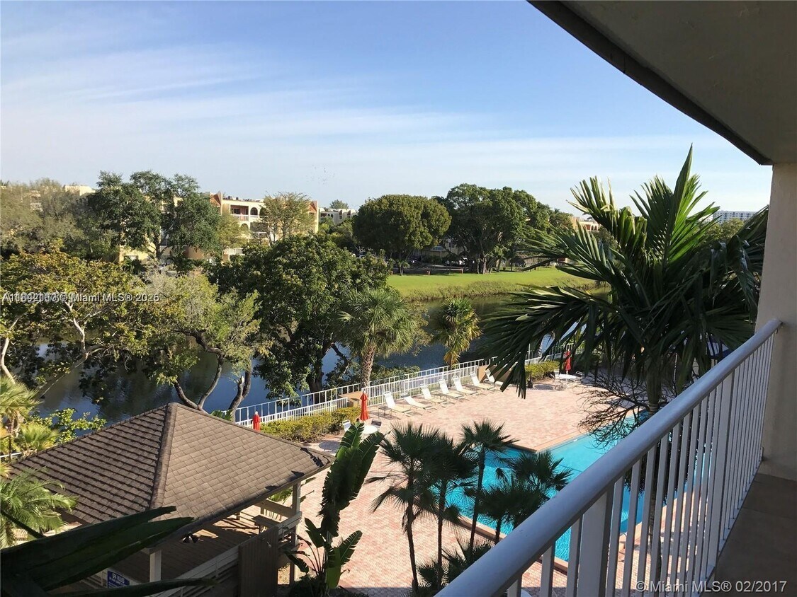 Foto principal - 7755 SW 86th St