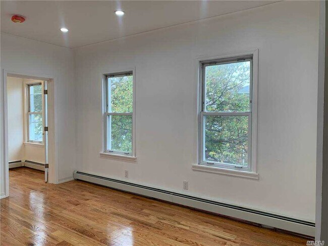 Building Photo - 59-86-86 Grand Ave