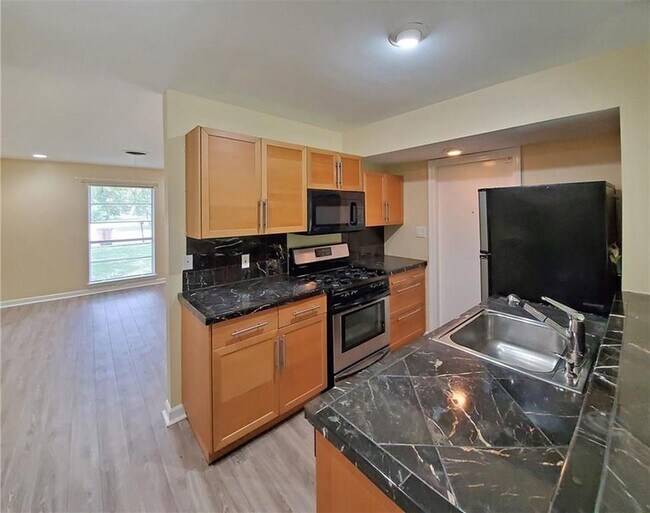 Building Photo - 6805 Deborah Dr