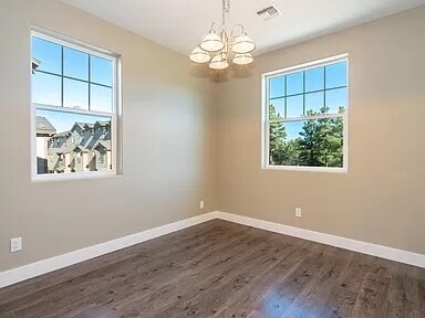 Foto del edificio - 2430 W Pikes Peak Dr