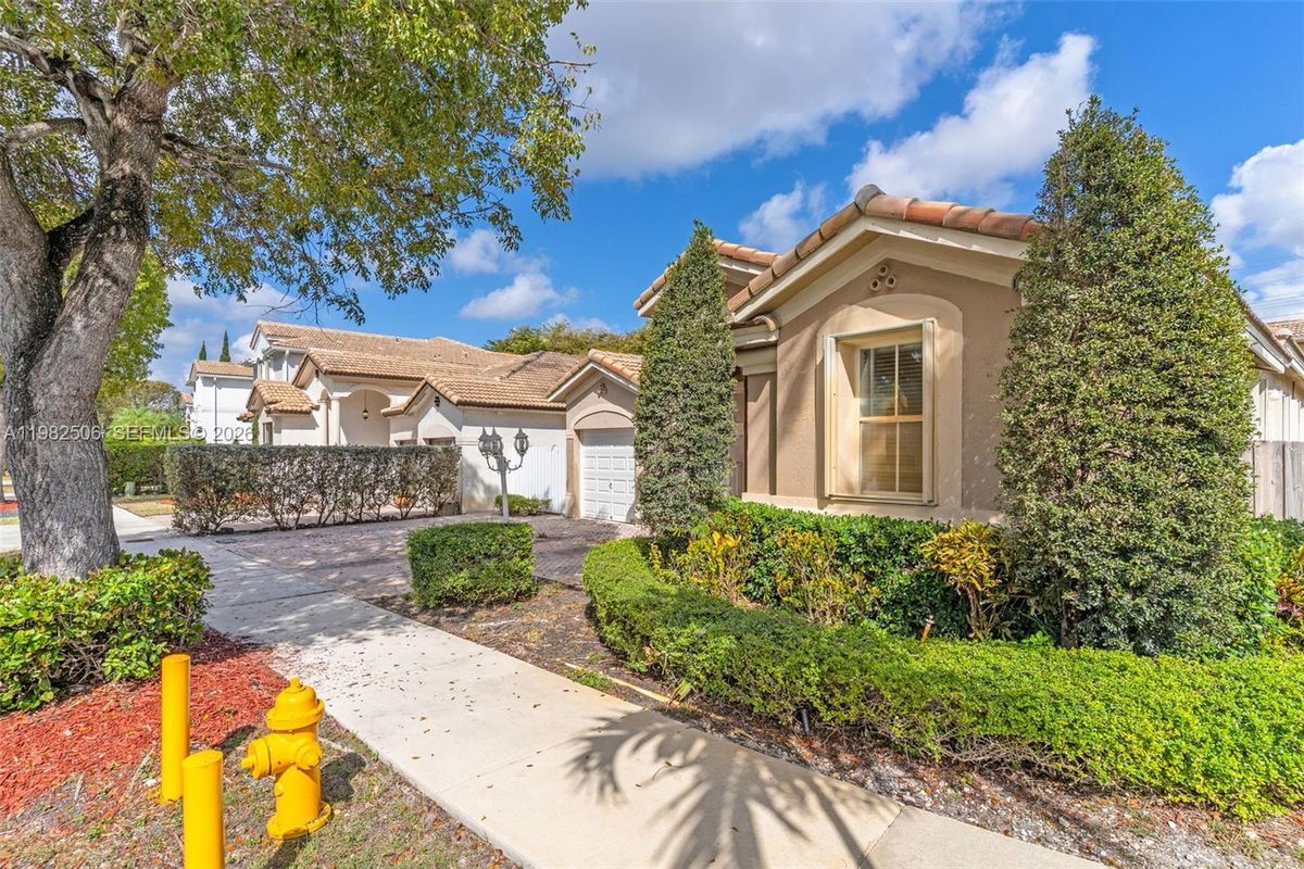 Foto del edificio - 11221 NW 48th Terrace