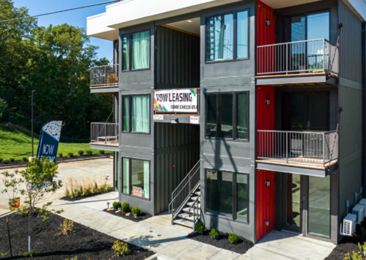 2950 Summit St Unit Bldg 1 Apt 9, Kansas City, MO 64108 Room for Rent in Kansas City, MO