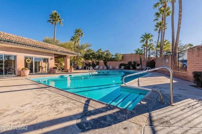 Building Photo - 4877 E Placita Arenosa