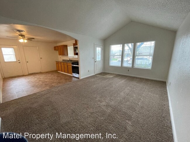 Building Photo - 3 br, 2 bath House - 1016 Bristlecone Way