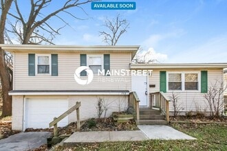 Building Photo - 7913 NE 55th St