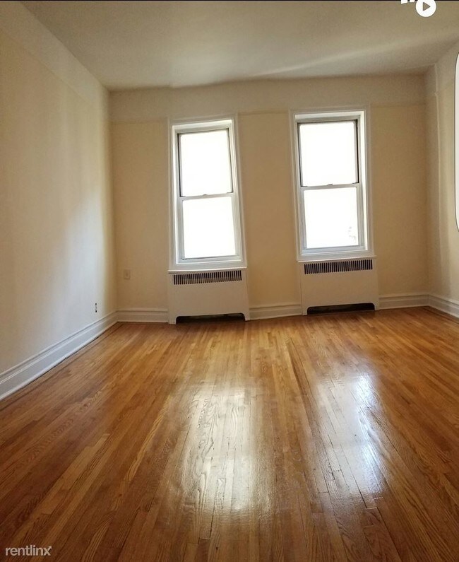 Foto del edificio - 9269 Shore Rd