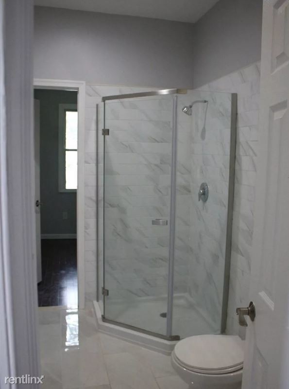 Foto del edificio - 3 br, 2 bath House - 7 Stevens Ave