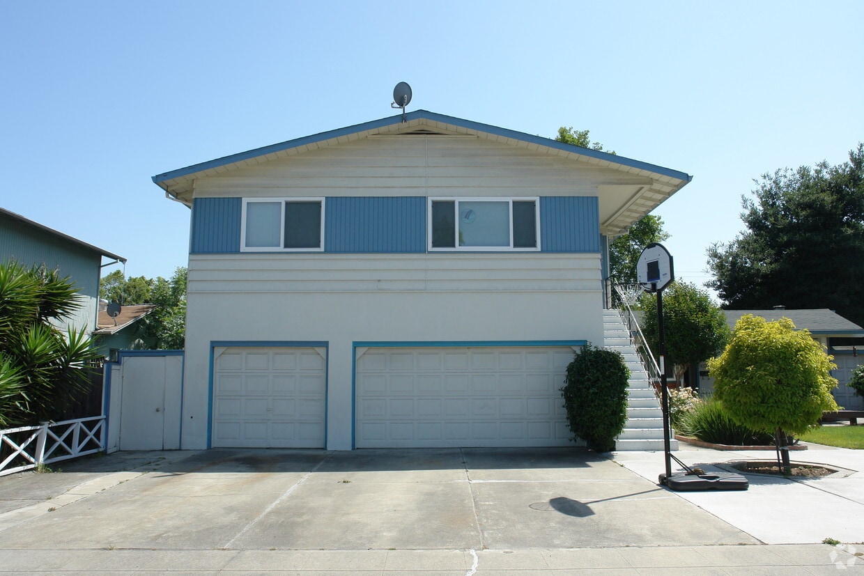 Building Photo - 4332 Will Rogers Dr