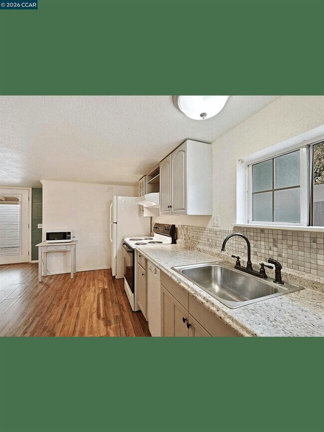 Foto del edificio - 326 1/2-E 1/2 Locust St