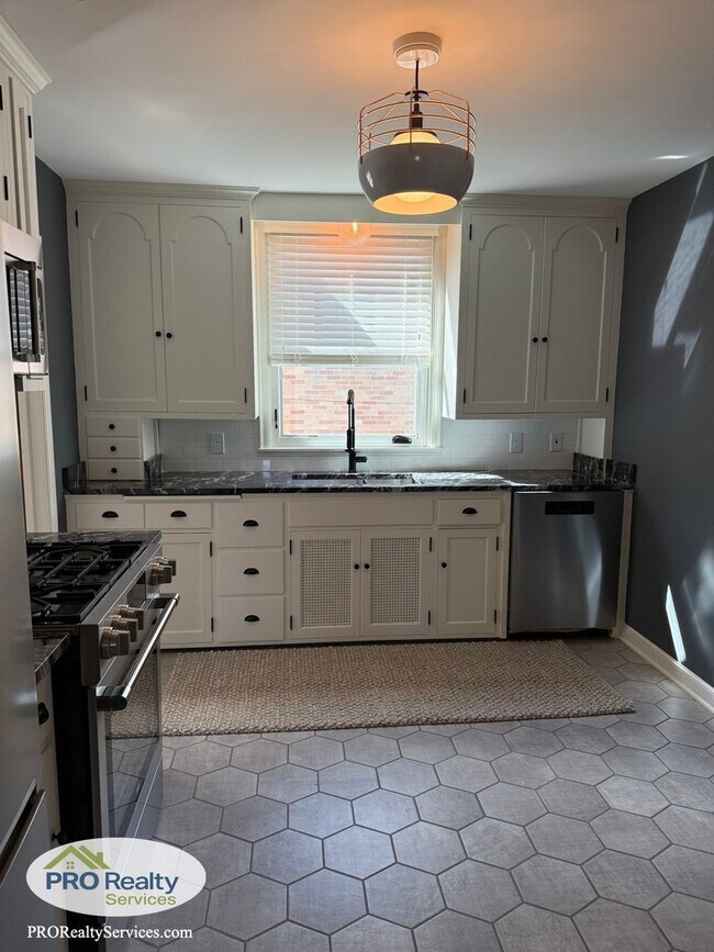 Foto del edificio - 2 Bedroom Upper Level Duplex Unit