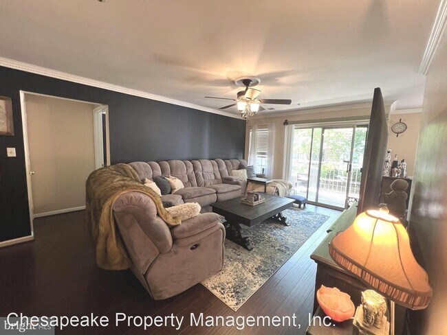 Building Photo - 2 br, 2 bath House - 4407 Silverbrook Lane...