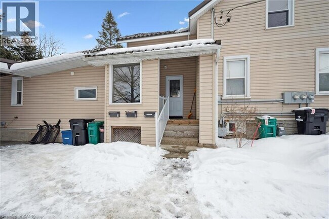 Building Photo - 26 Bergey St