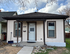 Building Photo - 1424 E Lyndale Ave