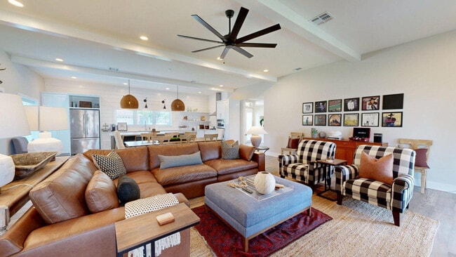 Foto del edificio - 805 Dexter Dr S