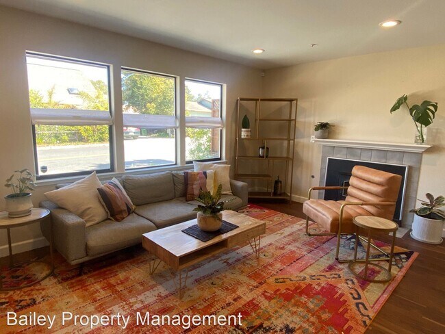 Building Photo - 3 br, 3 bath House - 1764 Del Mar Ct