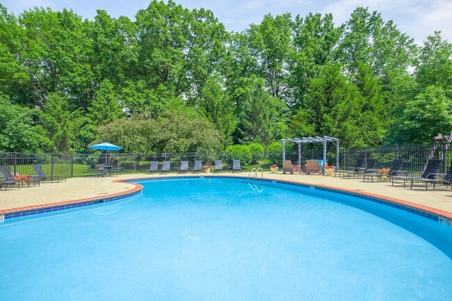 Building Photo - The Cove at Avon Lake