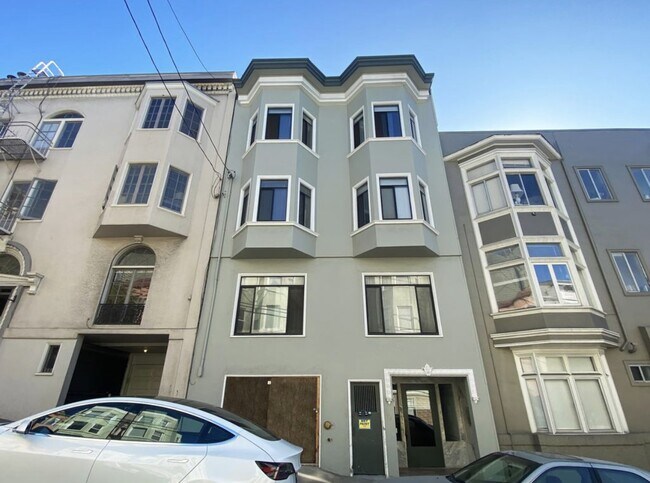 Building Photo - 1447 Washington St