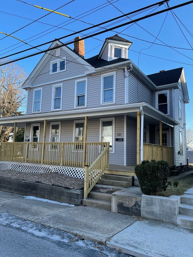 Building Photo - 215-217 Cleveland Avenue